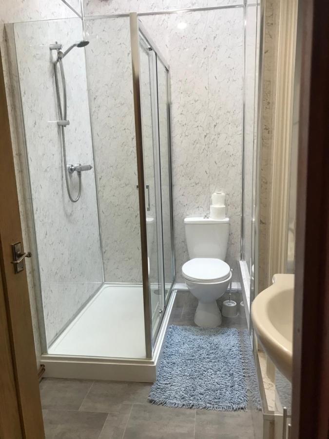朋尼布林小屋酒店 阿伯德尔 外观 照片