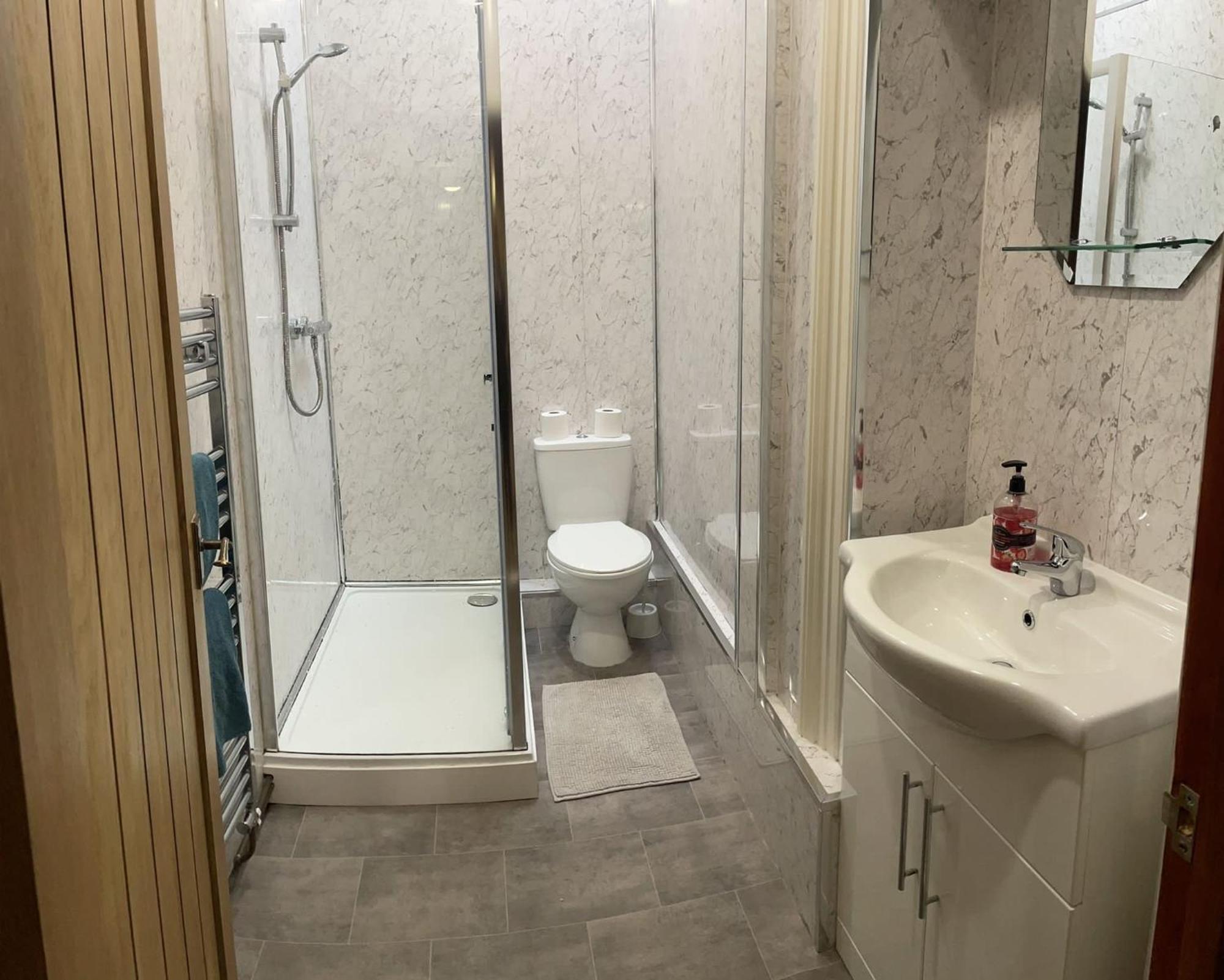 朋尼布林小屋酒店 阿伯德尔 外观 照片